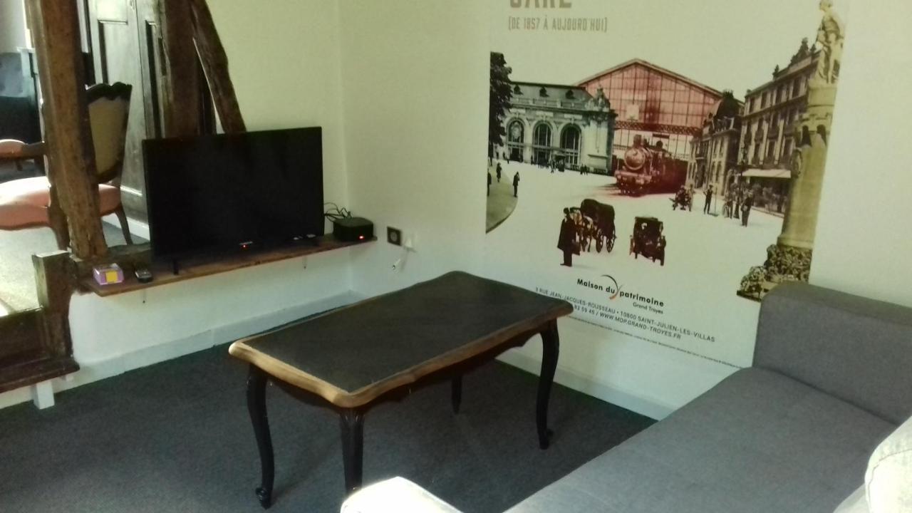 Duplex La Maisonnette 2 Chambres - Parking Gratuit Troyes Buitenkant foto